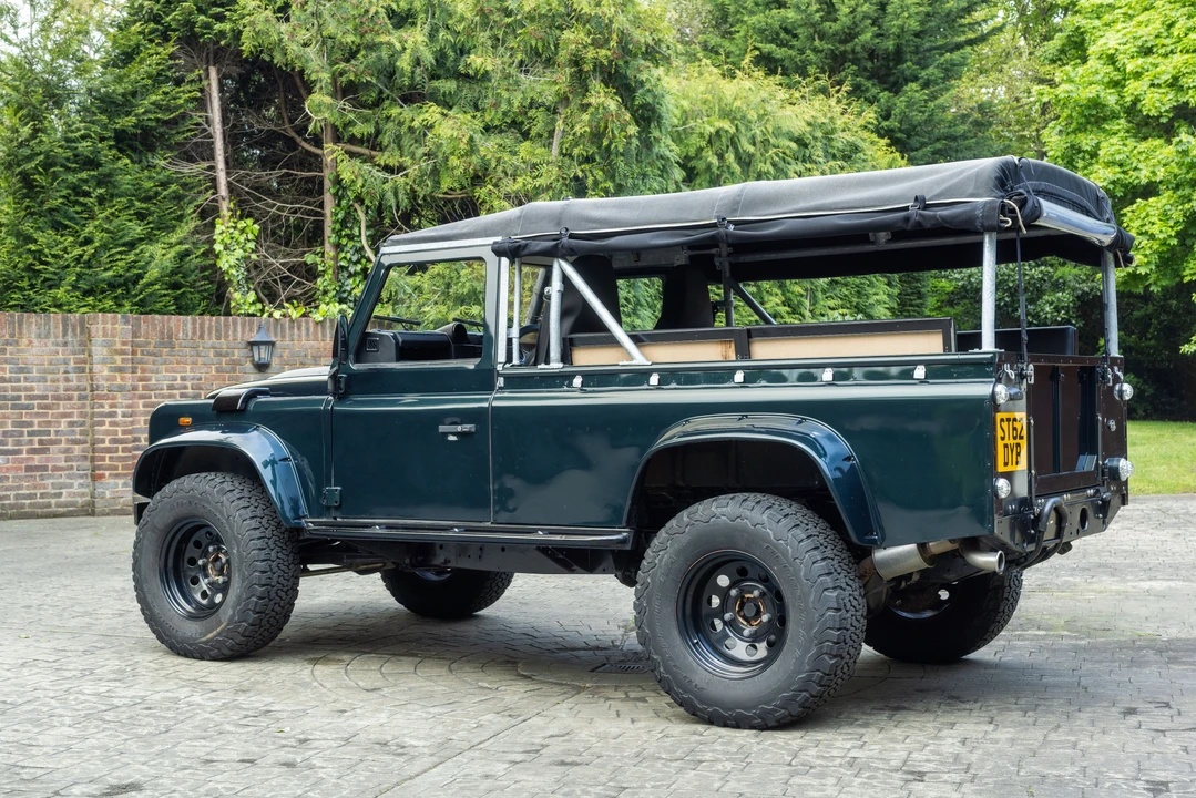 2012 Land Rover Defender 110 - Image 28 of 30
