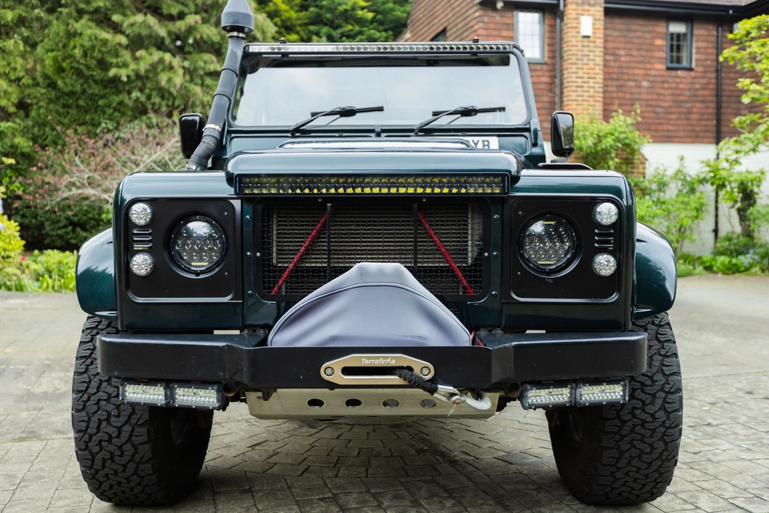 2012 Land Rover Defender 110 - Image 14 of 30