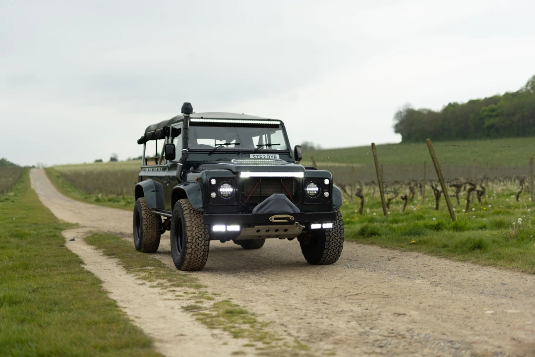 2012 Land Rover Defender 110 - Image 10 of 30