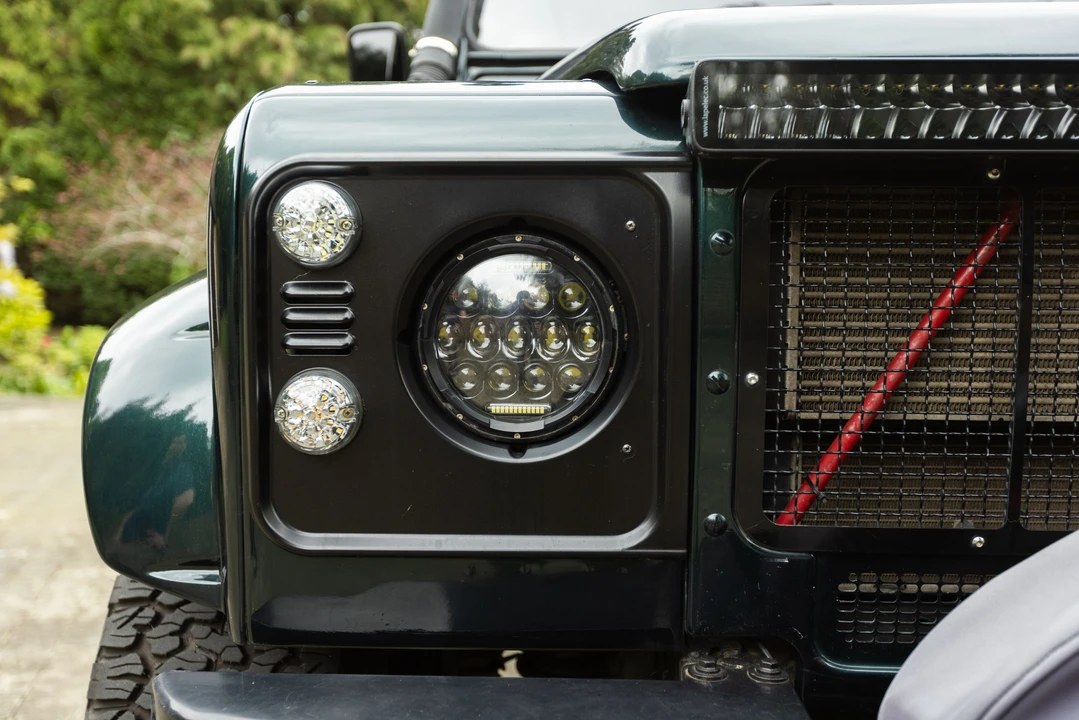 2012 Land Rover Defender 110 - Image 13 of 30