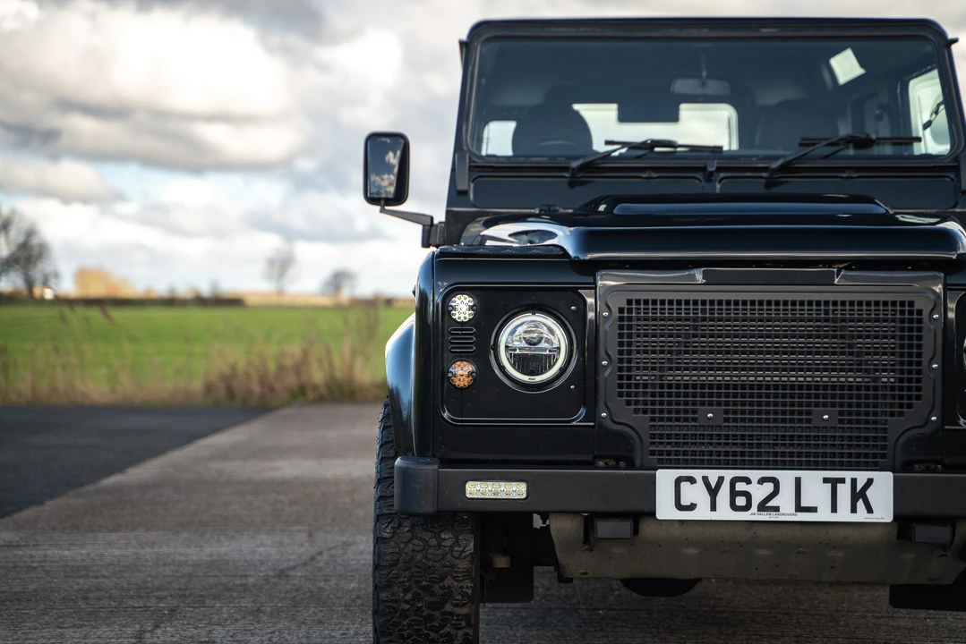 2012 Land Rover Defender 90 - Image 13 of 31