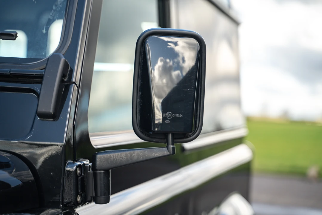 2012 Land Rover Defender 90 - Image 22 of 31