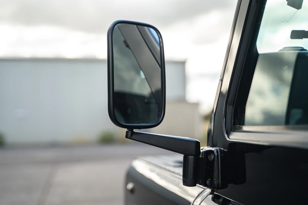 2012 Land Rover Defender 90 - Image 25 of 31