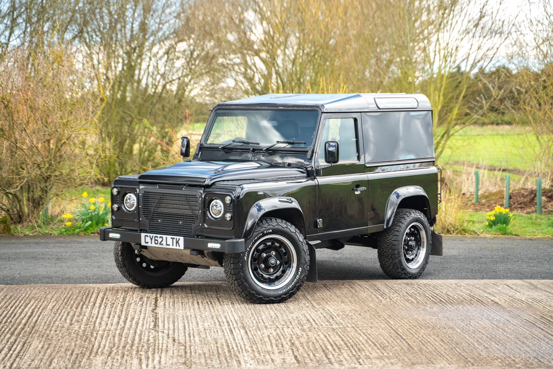 2012 Land Rover Defender 90 - Image 3 of 31