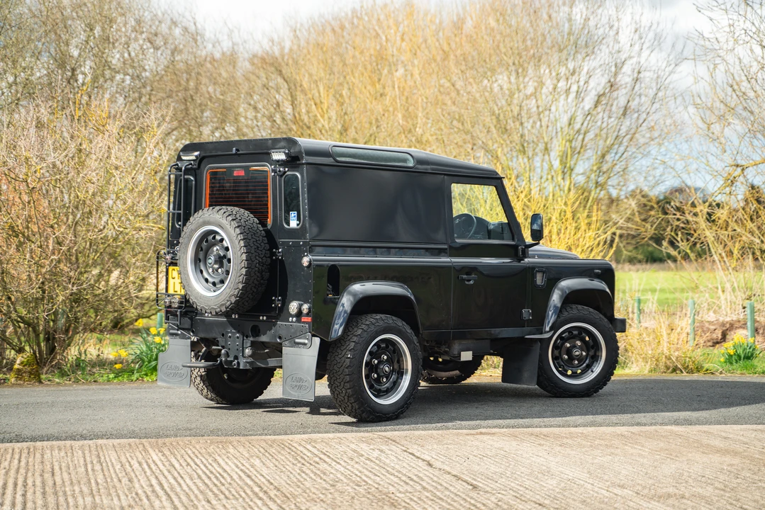 2012 Land Rover Defender 90 - Image 7 of 31
