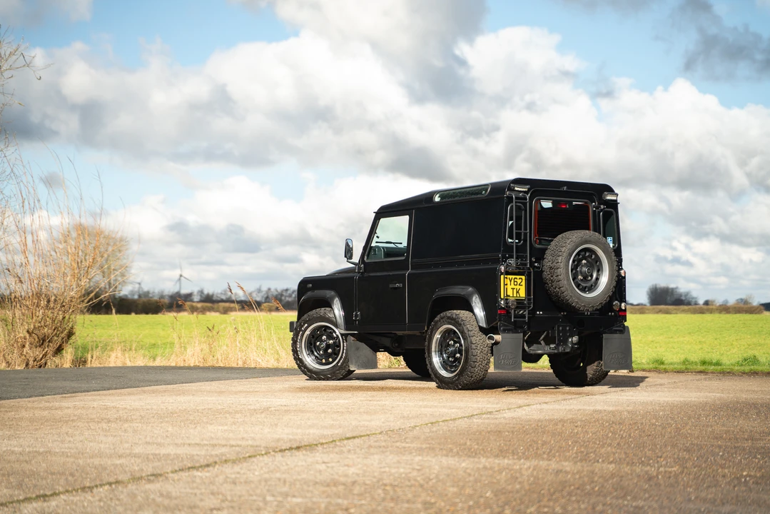 2012 Land Rover Defender 90 - Image 5 of 31