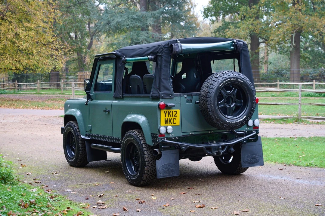 2012 Land Rover Defender 90 - Image 12 of 30