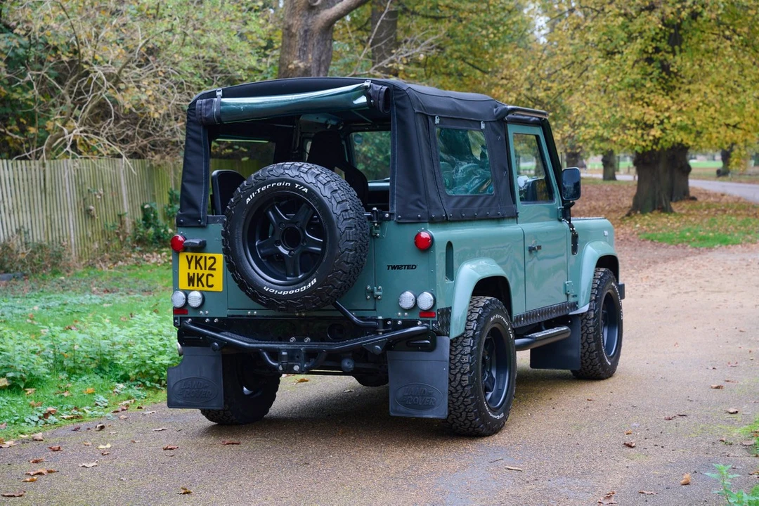 2012 Land Rover Defender 90 - Image 10 of 30