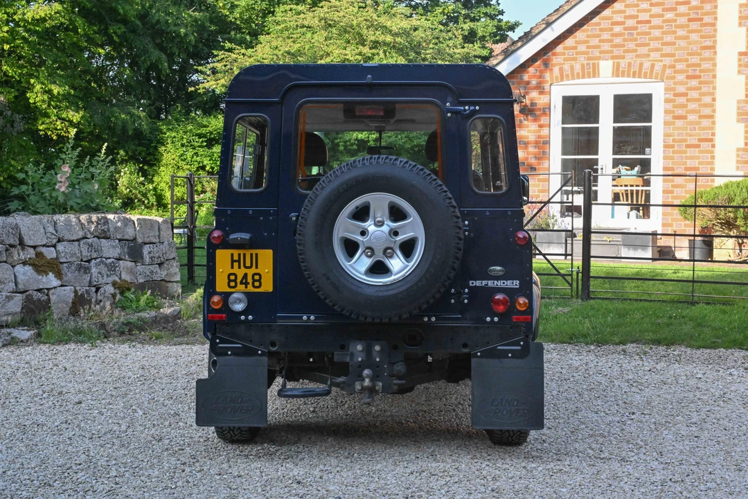 2012 Land Rover Defender 90 - Image 6 of 31