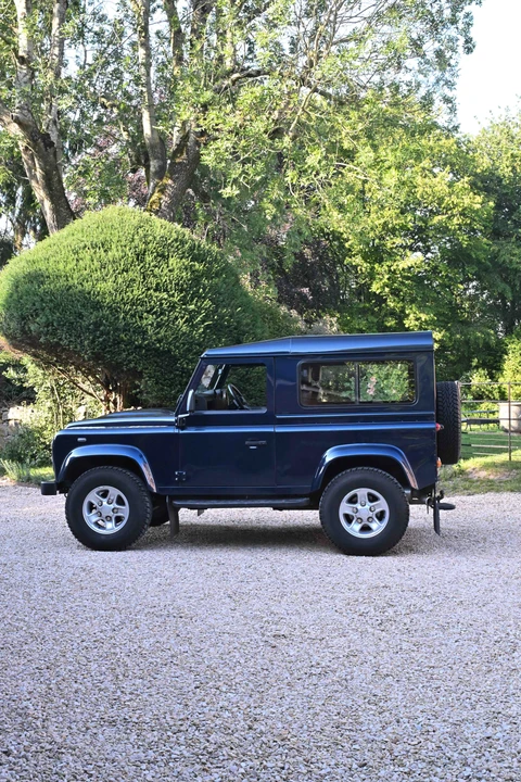 2012 Land Rover Defender 90 - Image 16 of 31