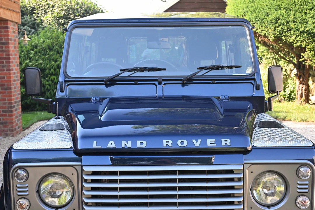 2012 Land Rover Defender 90 - Image 20 of 31
