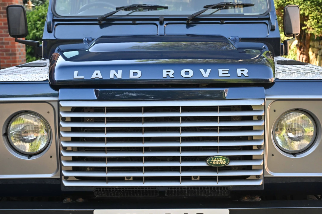 2012 Land Rover Defender 90 - Image 21 of 31