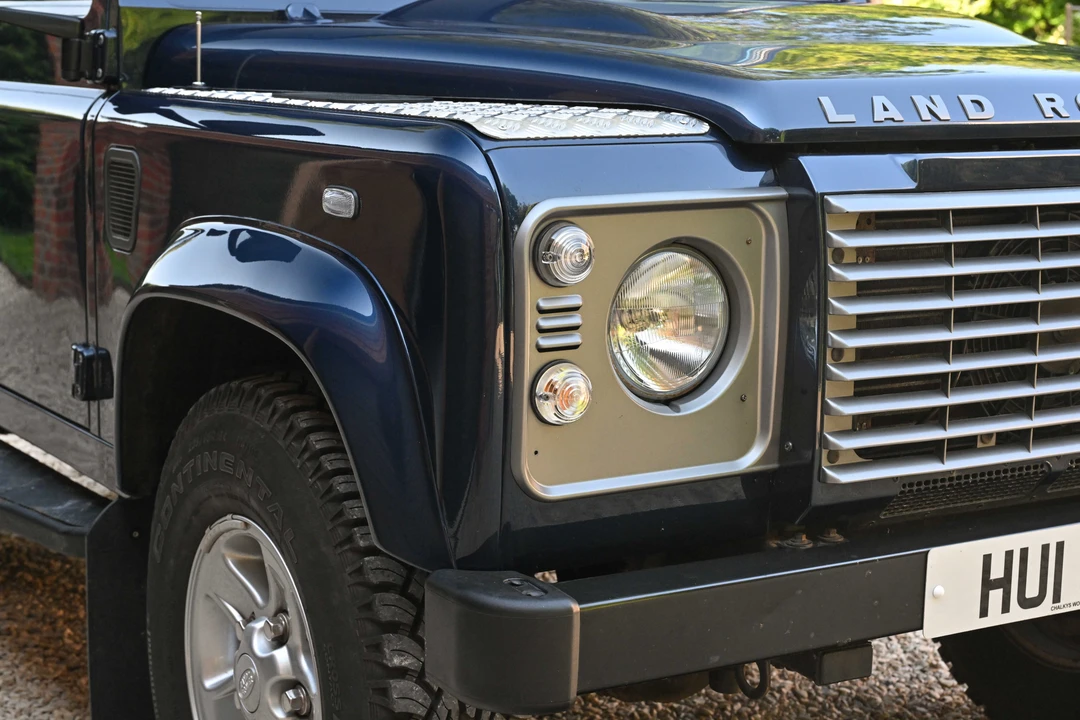 2012 Land Rover Defender 90 - Image 23 of 31