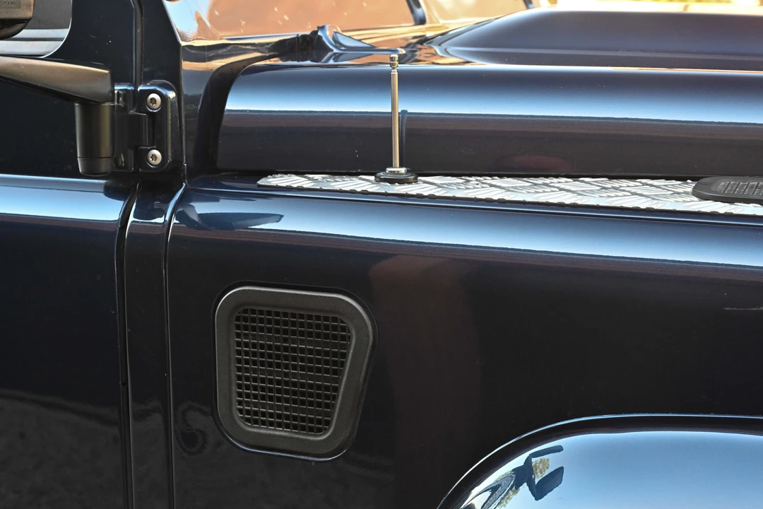 2012 Land Rover Defender 90 - Image 30 of 31