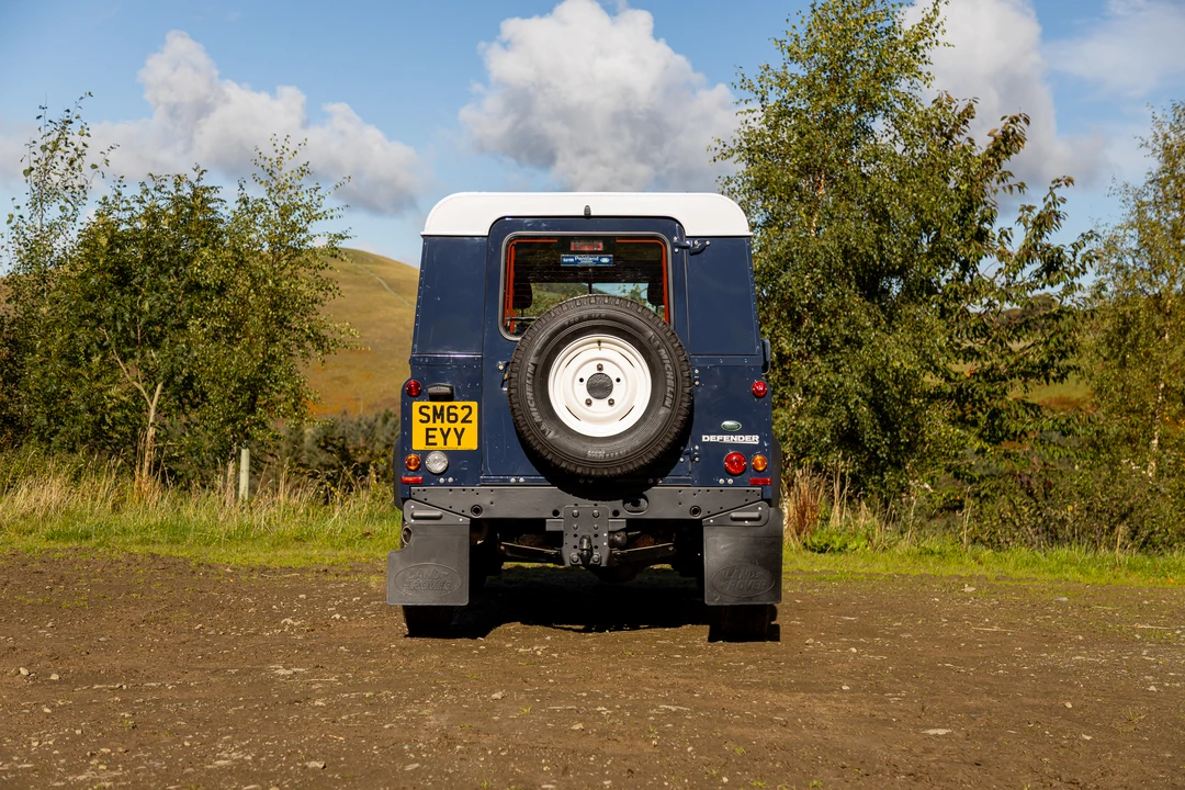 2012 Land Rover Defender 90 - Image 6 of 31