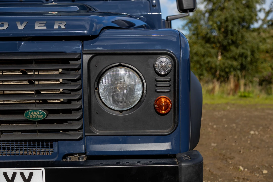 2012 Land Rover Defender 90 - Image 11 of 31