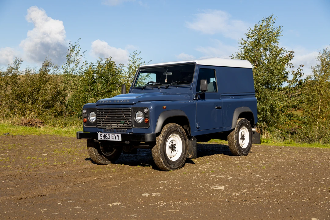 2012 Land Rover Defender 90 - Image 9 of 31