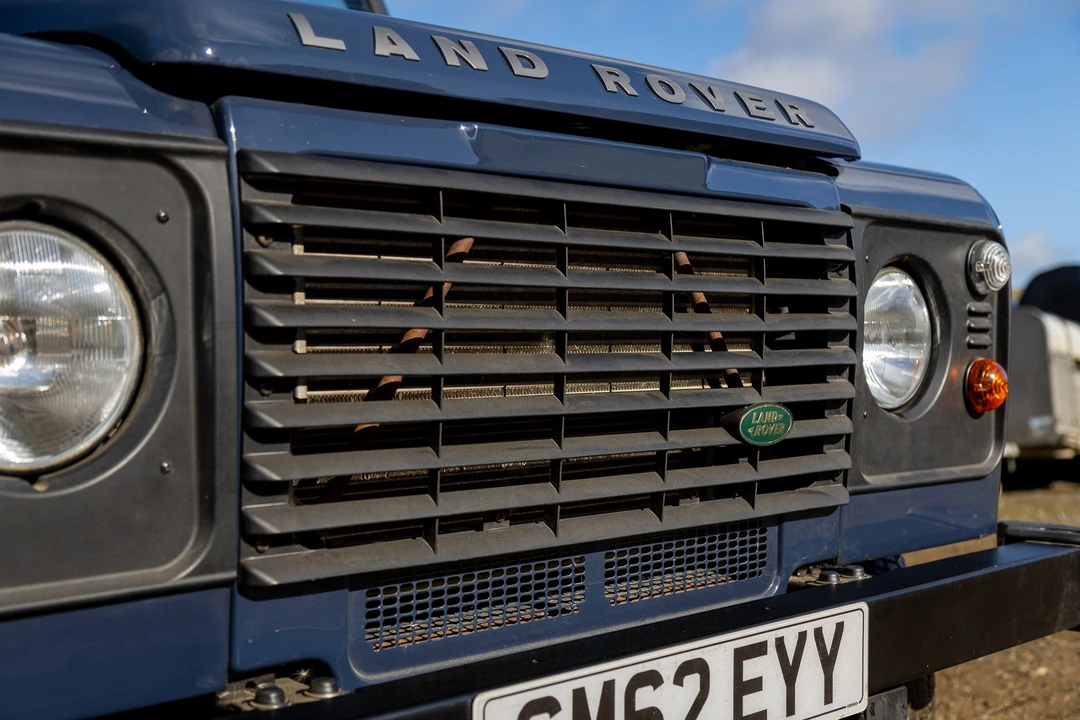 2012 Land Rover Defender 90 - Image 14 of 31