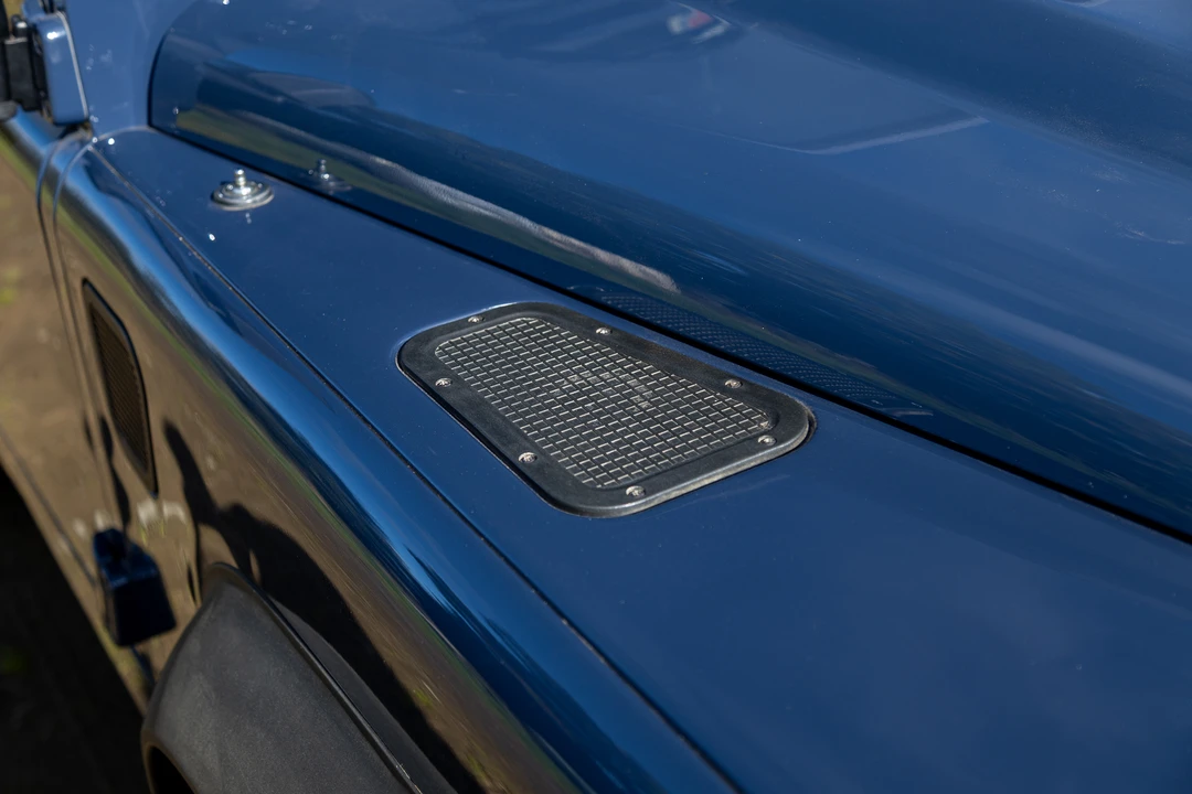 2012 Land Rover Defender 90 - Image 18 of 31