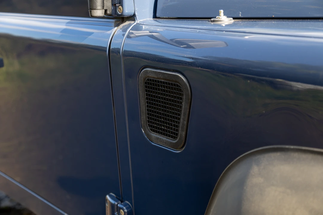 2012 Land Rover Defender 90 - Image 24 of 31