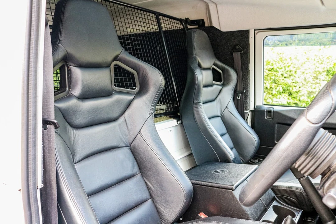 2012 Land Rover Defender 90 - Image 26 of 30