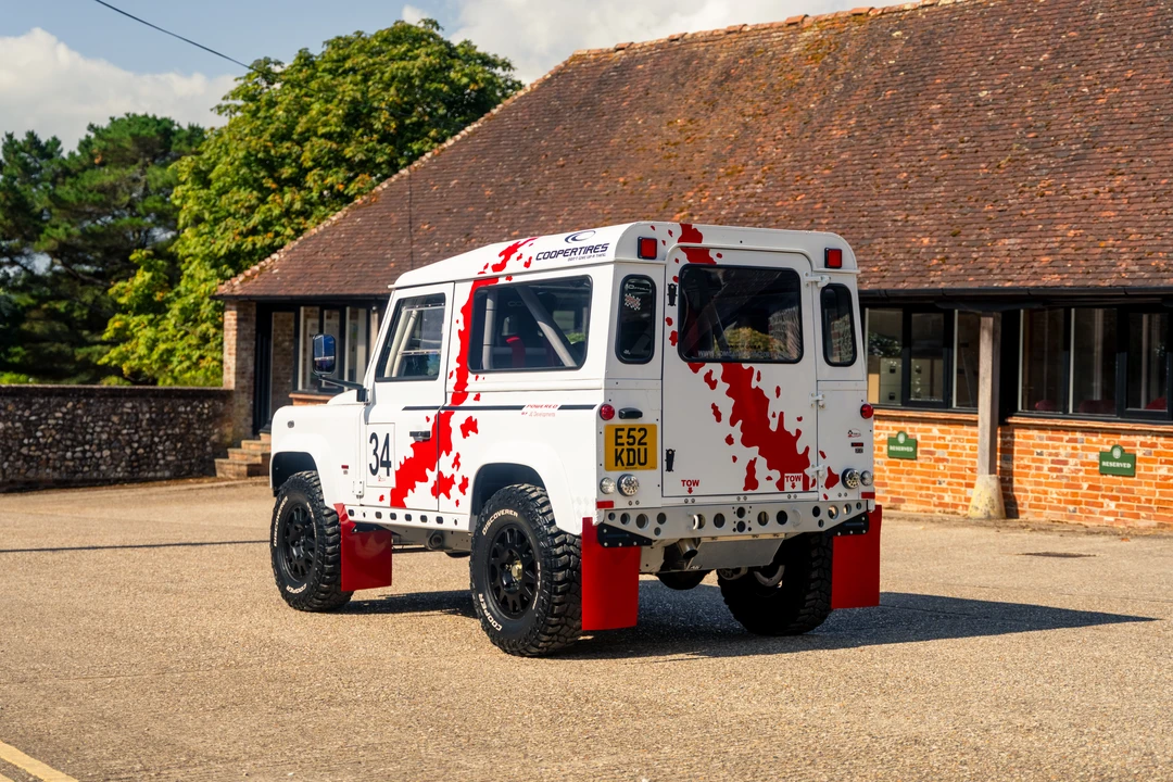 2012 Land Rover Defender 90 - Image 5 of 31