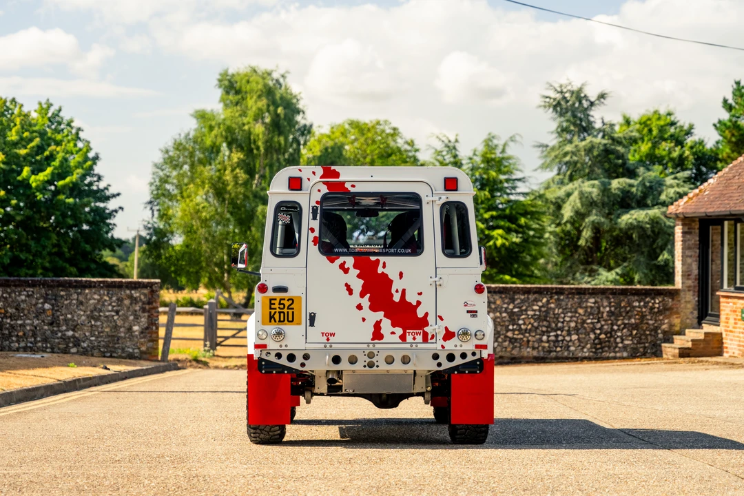 2012 Land Rover Defender 90 - Image 6 of 31