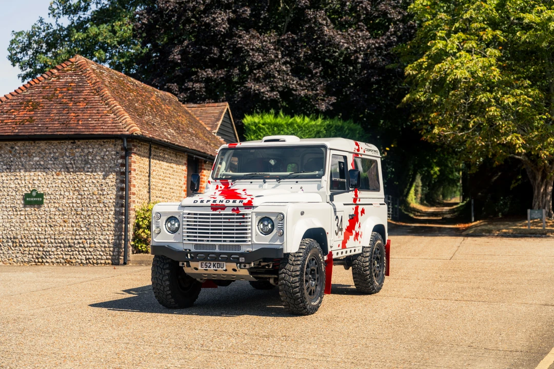 2012 Land Rover Defender 90 - Image 3 of 31
