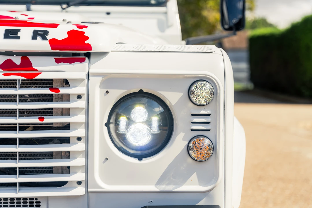 2012 Land Rover Defender 90 - Image 27 of 31