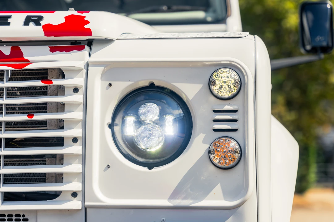 2012 Land Rover Defender 90 - Image 28 of 31