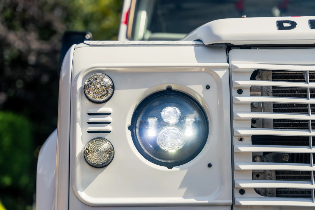 2012 Land Rover Defender 90 - Image 30 of 31