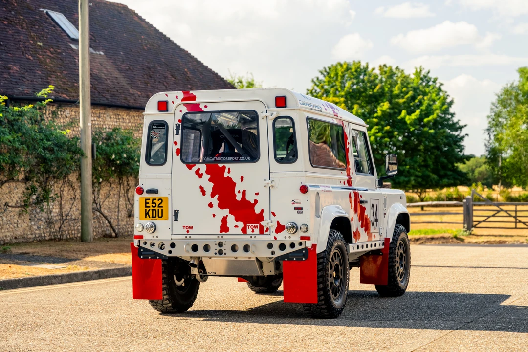 2012 Land Rover Defender 90 - Image 7 of 31