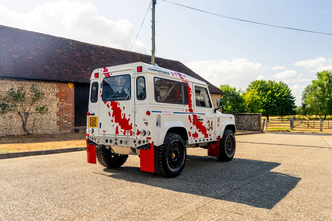 2012 Land Rover Defender 90 - Image 15 of 31