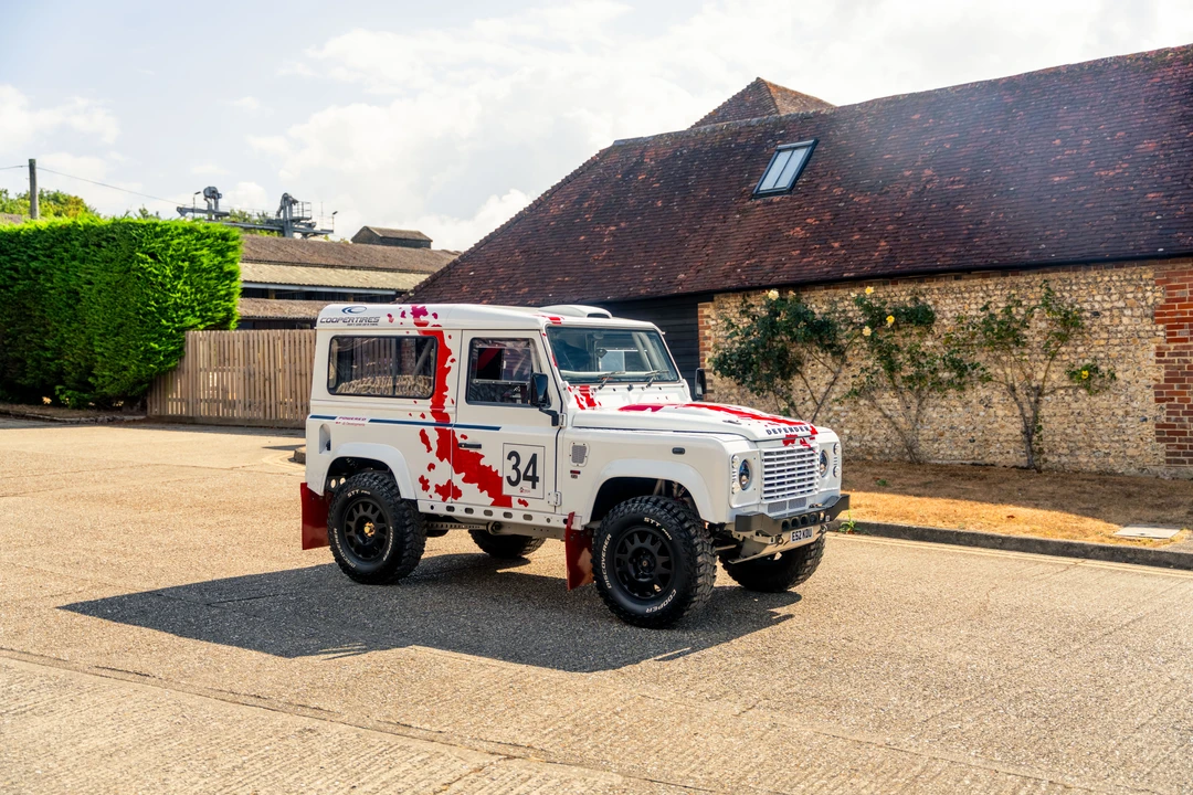 2012 Land Rover Defender 90 - Image 17 of 31