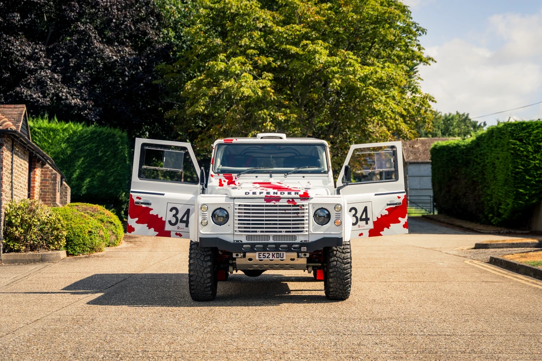 2012 Land Rover Defender 90 - Image 25 of 31