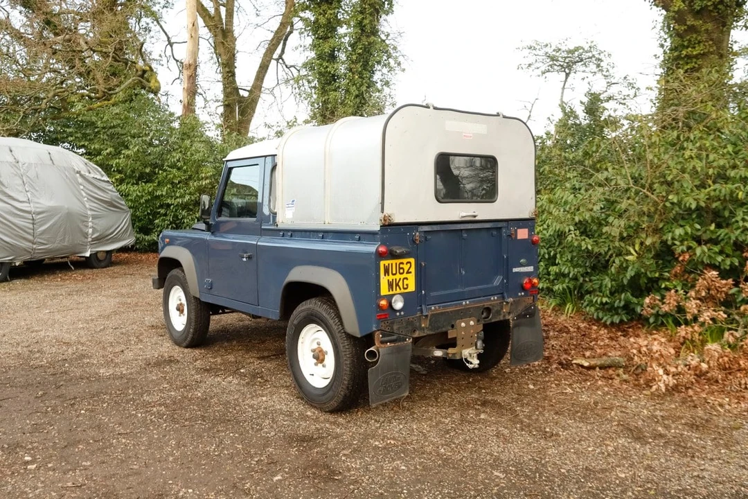 2012 Land Rover Defender 90 - Image 17 of 30