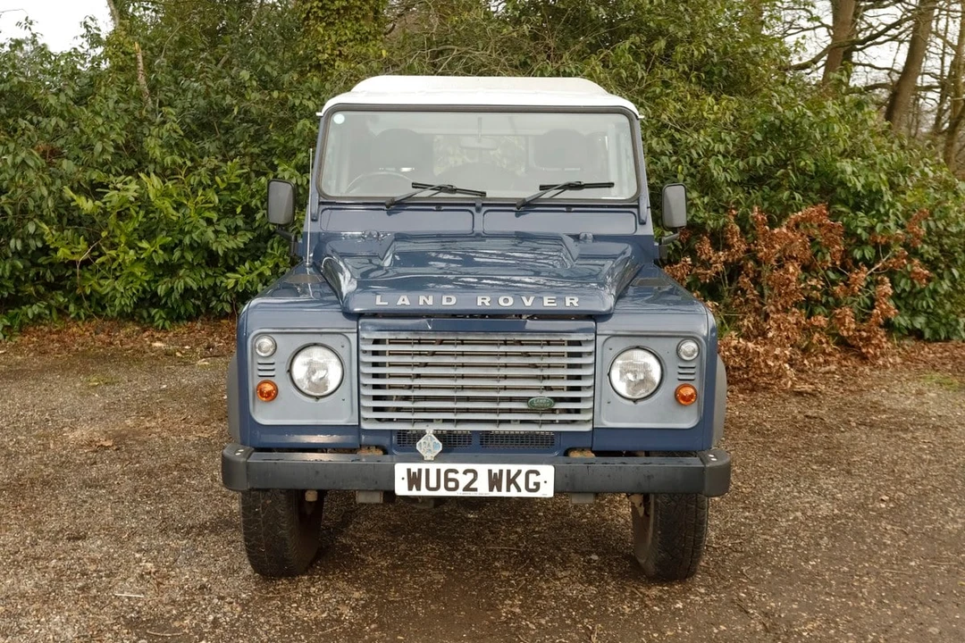 2012 Land Rover Defender 90 - Image 8 of 30