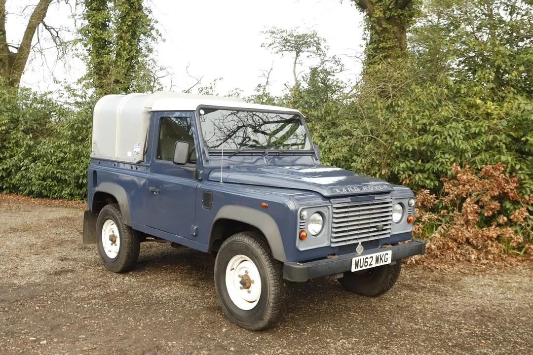 2012 Land Rover Defender 90 - Image 13 of 30