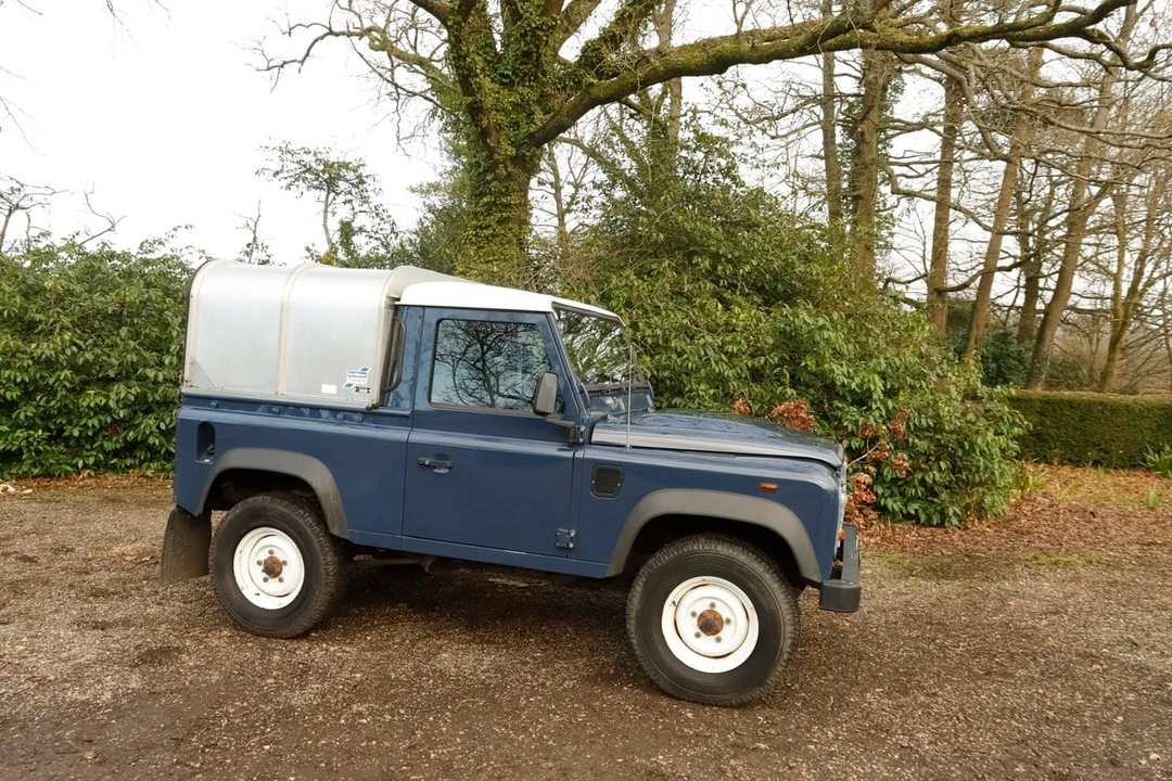 2012 Land Rover Defender 90 - Image 14 of 30