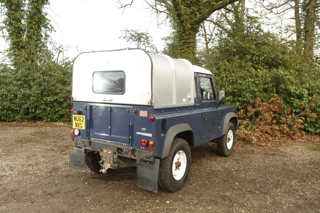 2012 Land Rover Defender 90 - Image 7 of 30