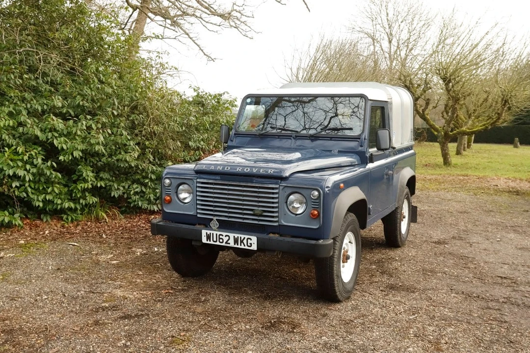 2012 Land Rover Defender 90 - Image 10 of 30