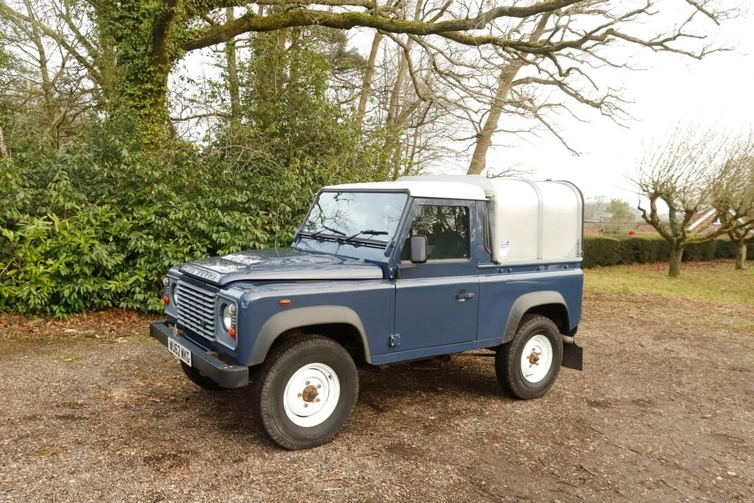 2012 Land Rover Defender 90 - Image 19 of 30