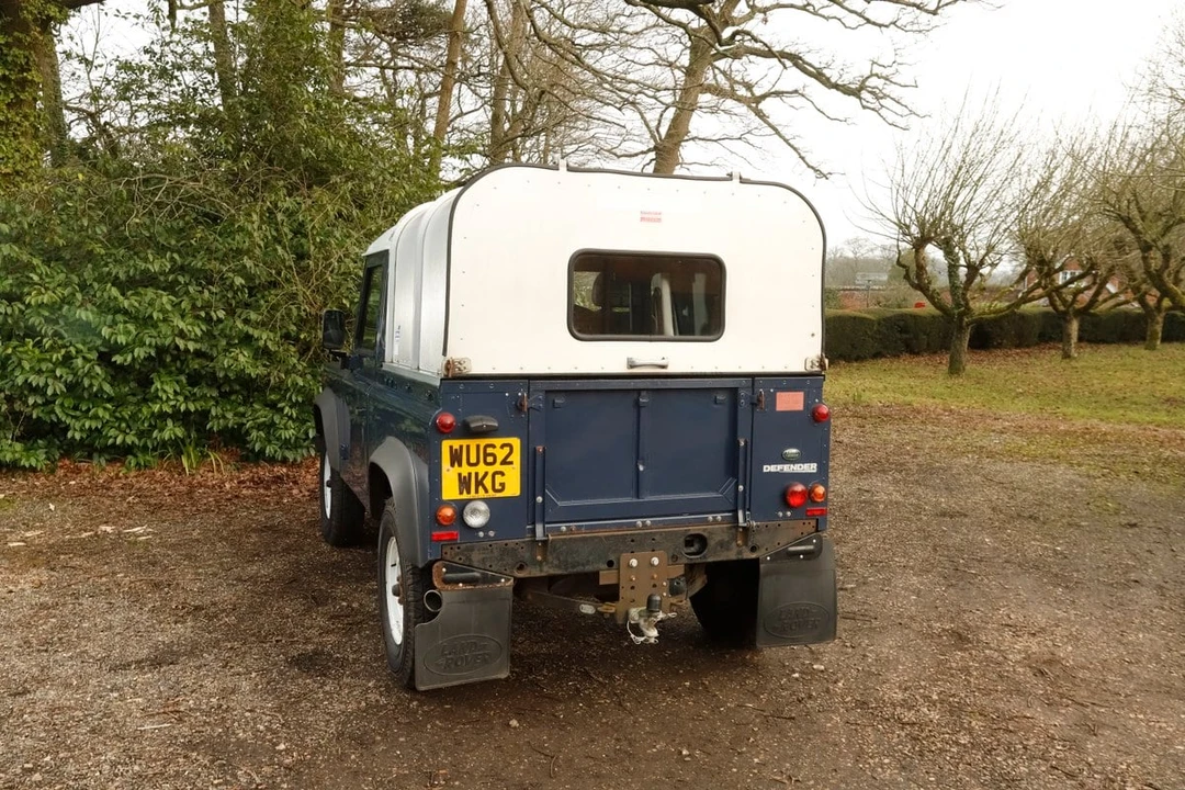2012 Land Rover Defender 90 - Image 9 of 30