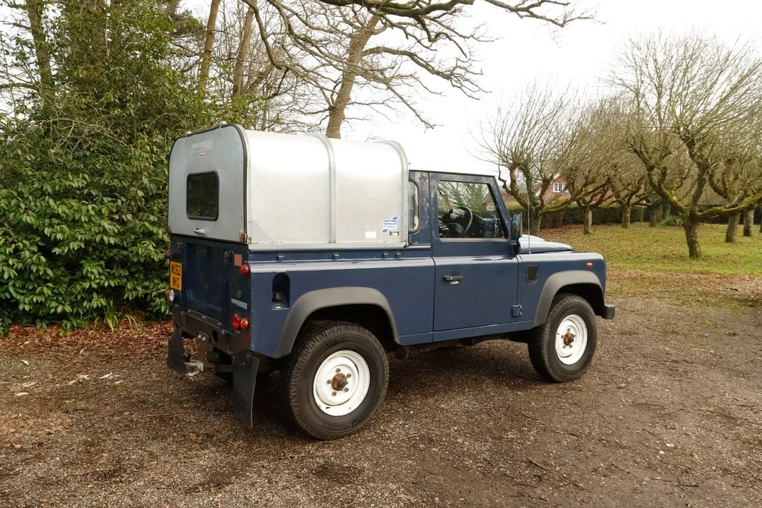 2012 Land Rover Defender 90 - Image 15 of 30