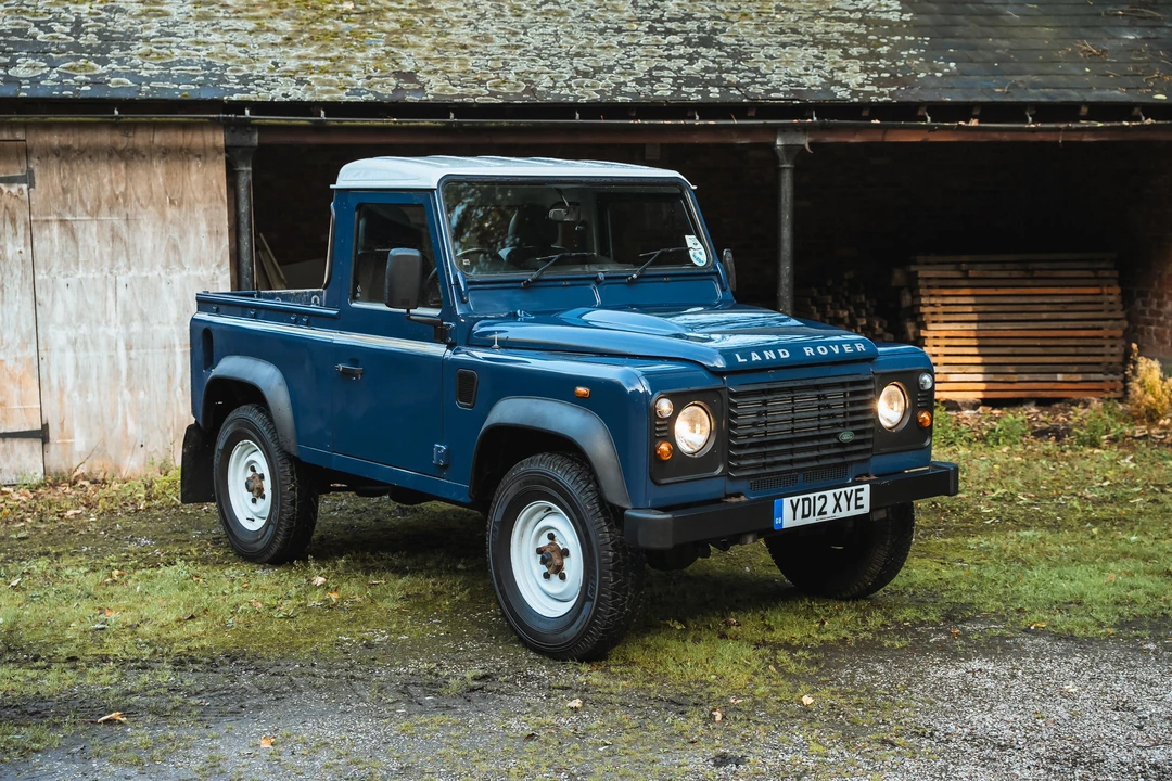 2012 Land Rover Defender 90 - Image 17 of 31