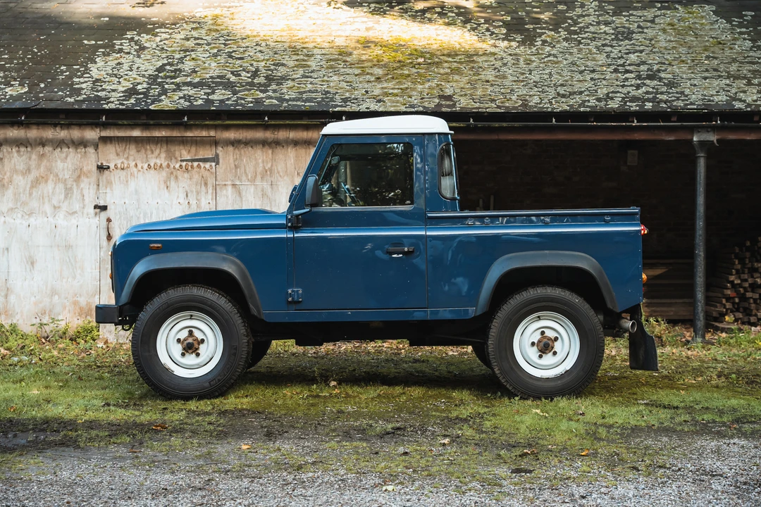 2012 Land Rover Defender 90 - Image 4 of 31