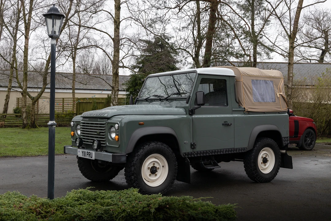 2012 Land Rover Defender 90 - Image 4 of 31