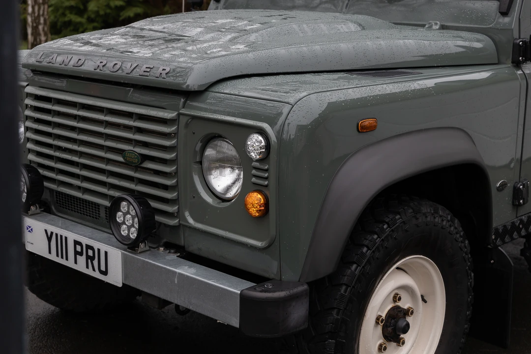2012 Land Rover Defender 90 - Image 14 of 31