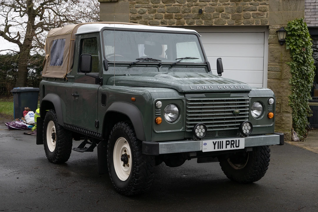 2012 Land Rover Defender 90 - Image 2 of 31