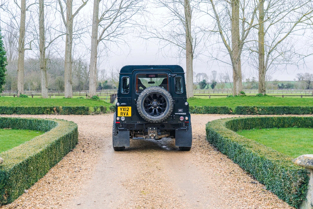 2012 Land Rover Defender 90 - Image 6 of 31